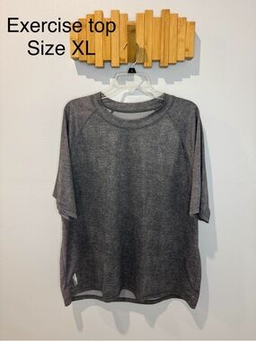 ZeroXposur Charcoal Gray Short Sleeve Exercise Top